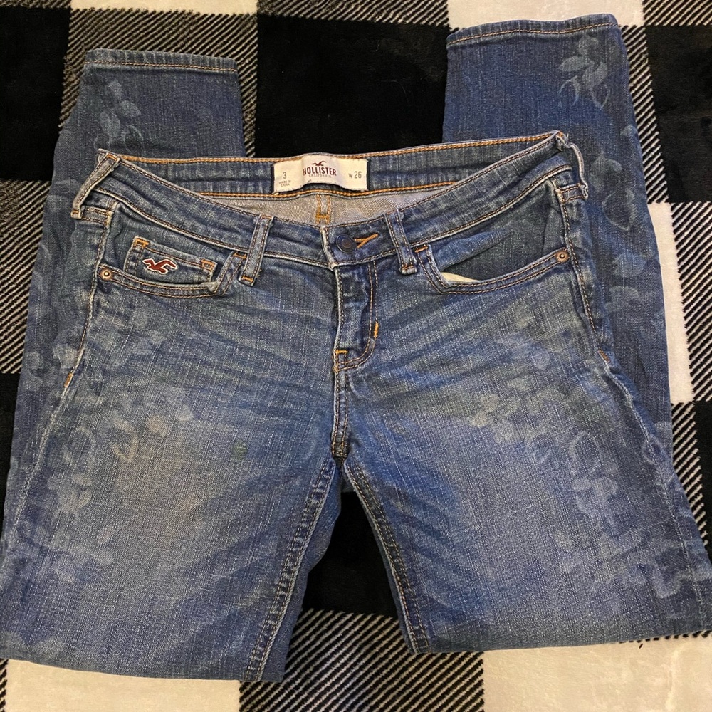 Host pick 🌟 hollister floral jeans